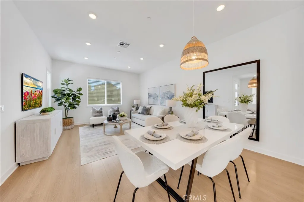119 Zawn, Irvine, California 92618 home-pic-0