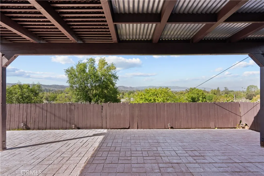 6172 Dalecrest Avenue, Woodland Hills, California 91367 home-pic-47