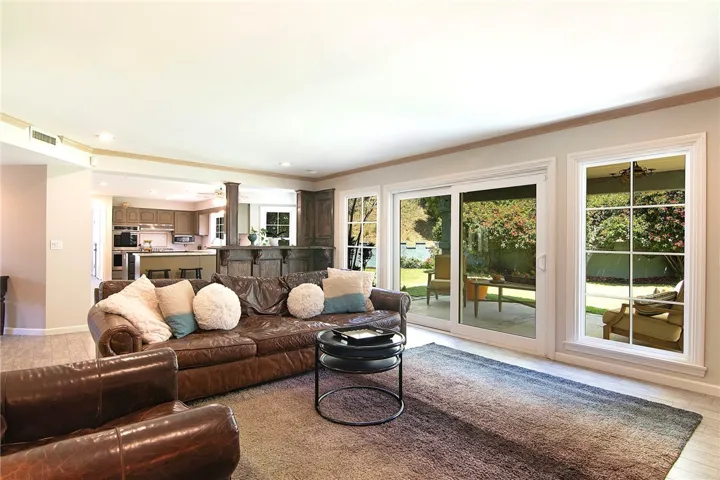 2934 Remy, Burbank, California 91504