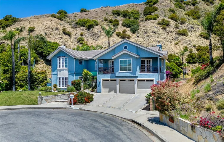2934 Remy, Burbank, California 91504
