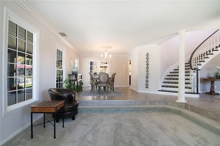 2934 Remy, Burbank, California 91504