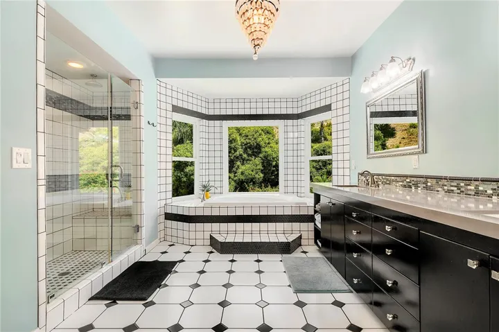 2934 Remy, Burbank, California 91504