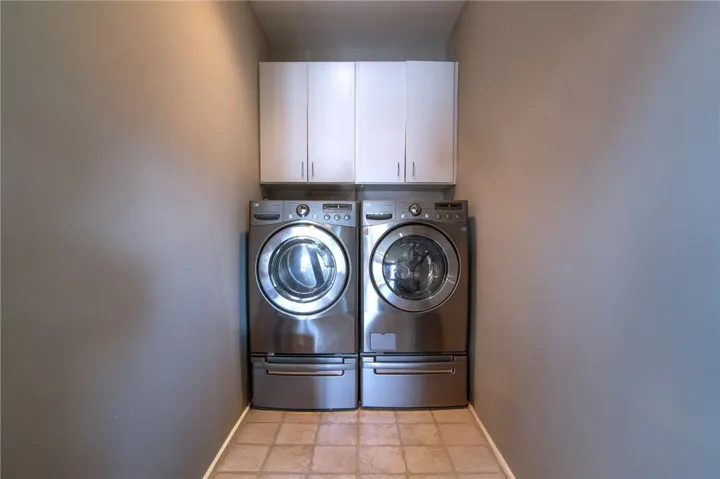 2934 Remy, Burbank, California 91504