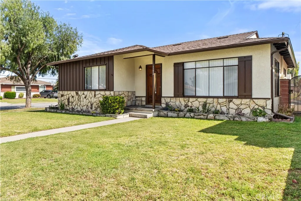 11676 Chesterton St, Norwalk, California 90650, 3 Bedrooms Bedrooms, ,1 BathroomBathrooms,Residential,For Sale,Chesterton ST,DW25111487