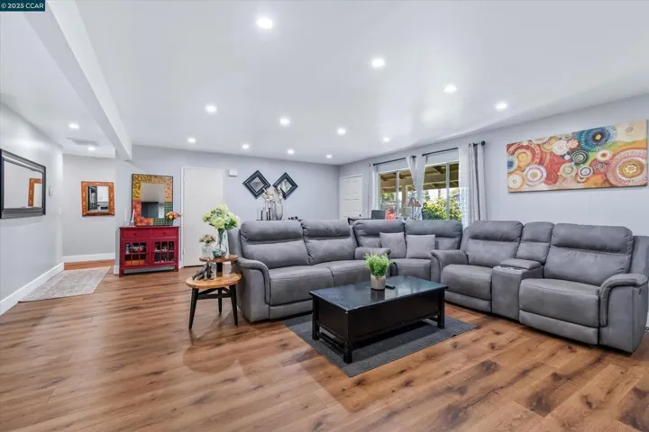 8037 Santa Barbara Dr, Rohnert Park, California 94928
