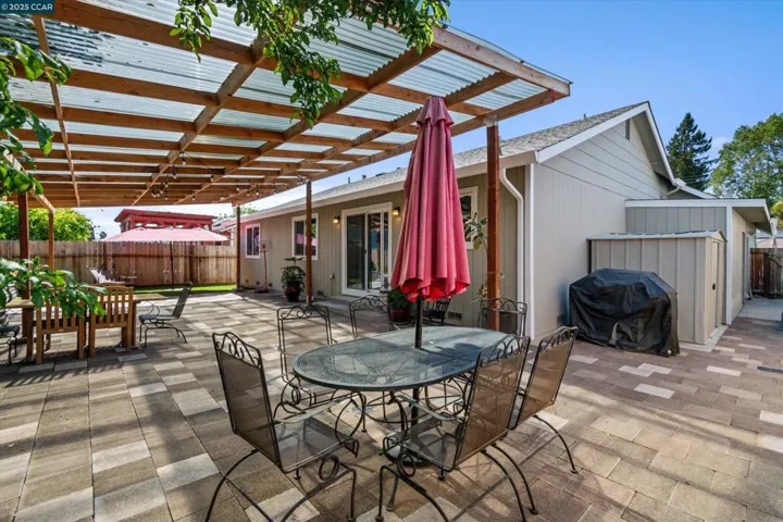 8037 Santa Barbara Dr, Rohnert Park, California 94928
