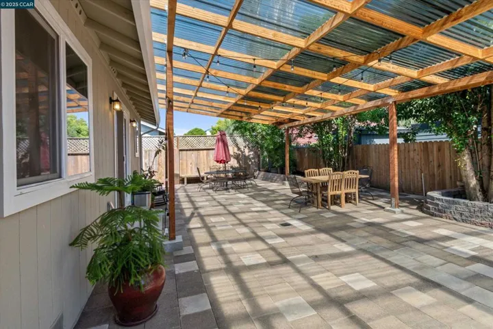 8037 Santa Barbara Dr, Rohnert Park, California 94928
