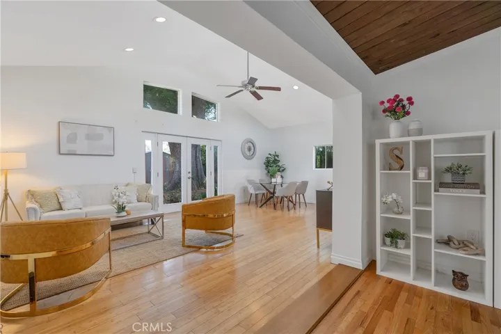 8521 Ranchito Avenue, Panorama City, California 91402