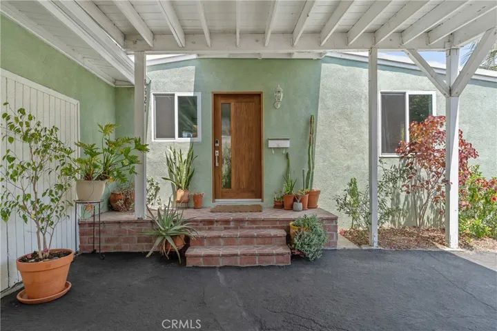 8521 Ranchito Avenue, Panorama City, California 91402