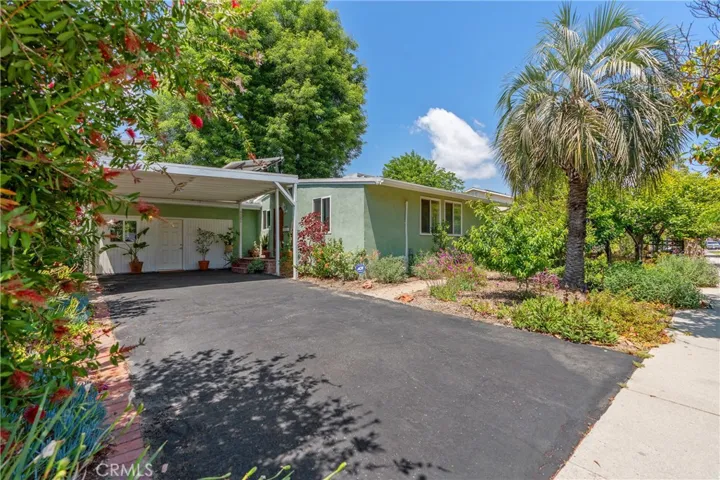 8521 Ranchito Avenue, Panorama City, California 91402
