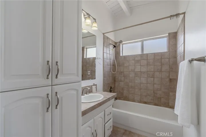 8521 Ranchito Avenue, Panorama City, California 91402