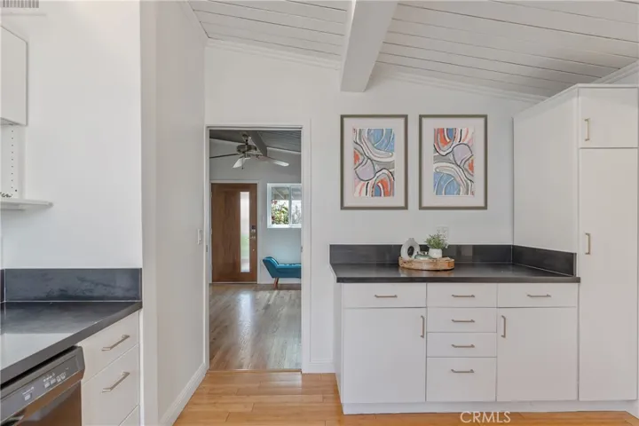 8521 Ranchito Avenue, Panorama City, California 91402
