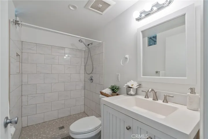 8521 Ranchito Avenue, Panorama City, California 91402
