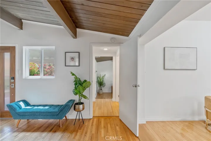 8521 Ranchito Avenue, Panorama City, California 91402
