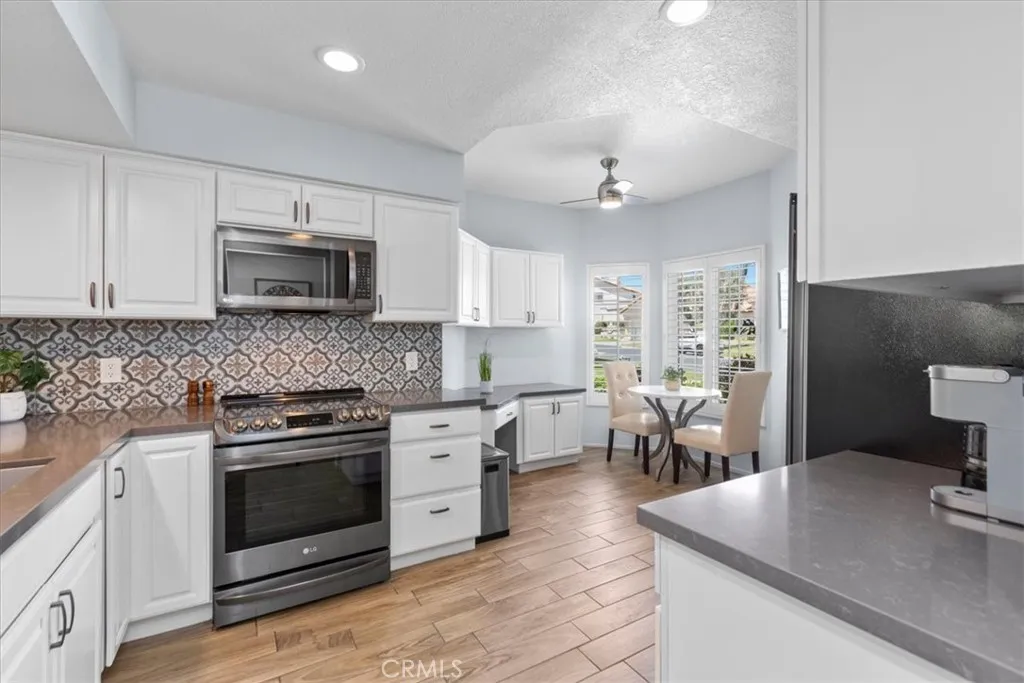 491 Desert Falls Drive N, Palm Desert, California 92211 home-pic-15