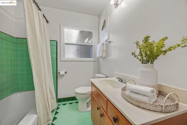 317 Victoria Street, El Cerrito, California 94530