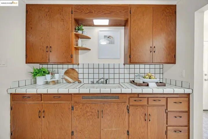 317 Victoria Street, El Cerrito, California 94530