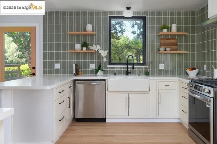 7766 Mirabel Rd, Forestville, California 95436