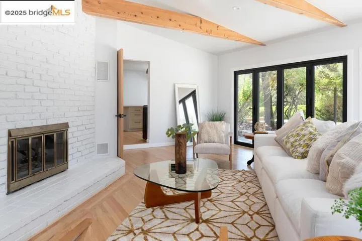 7766 Mirabel Rd, Forestville, California 95436