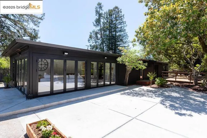 7766 Mirabel Rd, Forestville, California 95436