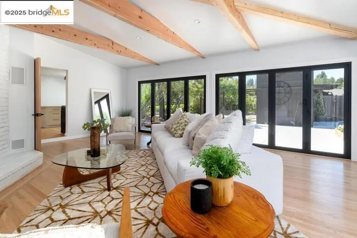 7766 Mirabel Rd, Forestville, California 95436