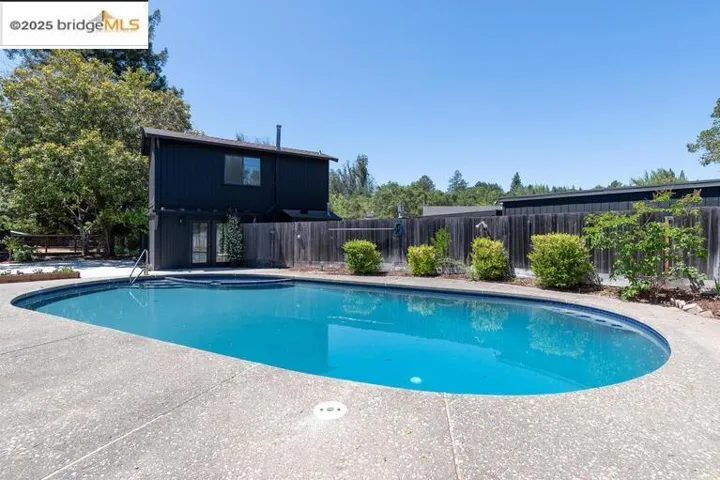 7766 Mirabel Rd, Forestville, California 95436