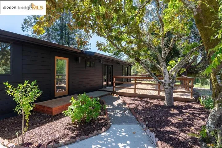 7766 Mirabel Rd, Forestville, California 95436
