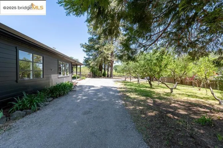 7766 Mirabel Rd, Forestville, California 95436