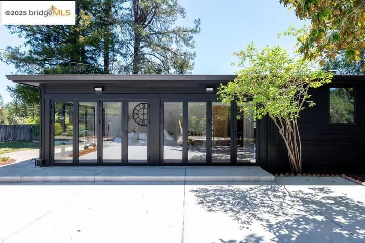 7766 Mirabel Rd, Forestville, California 95436