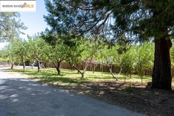 7766 Mirabel Rd, Forestville, California 95436