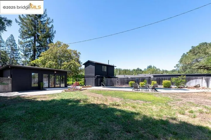 7766 Mirabel Rd, Forestville, California 95436