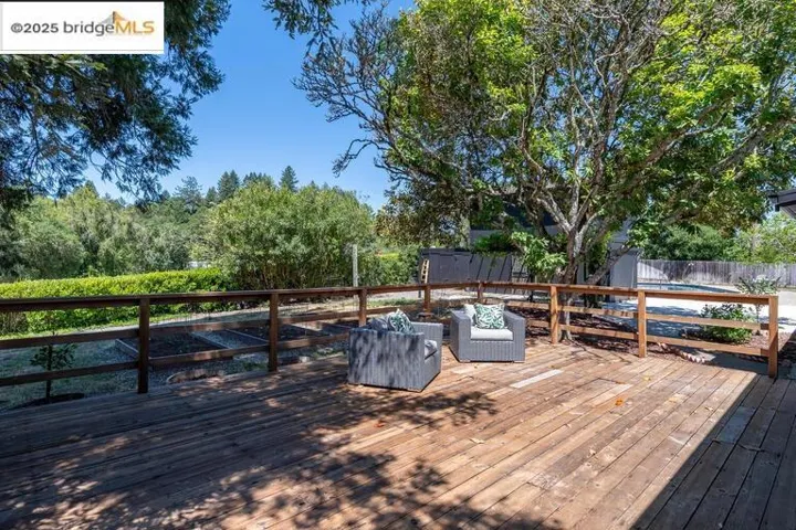 7766 Mirabel Rd, Forestville, California 95436