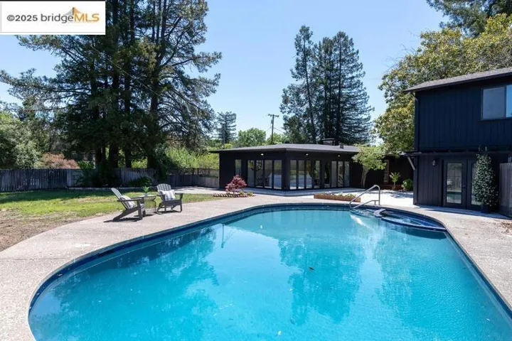 7766 Mirabel Rd, Forestville, California 95436