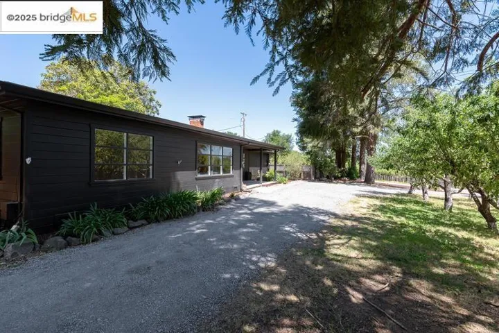 7766 Mirabel Rd, Forestville, California 95436