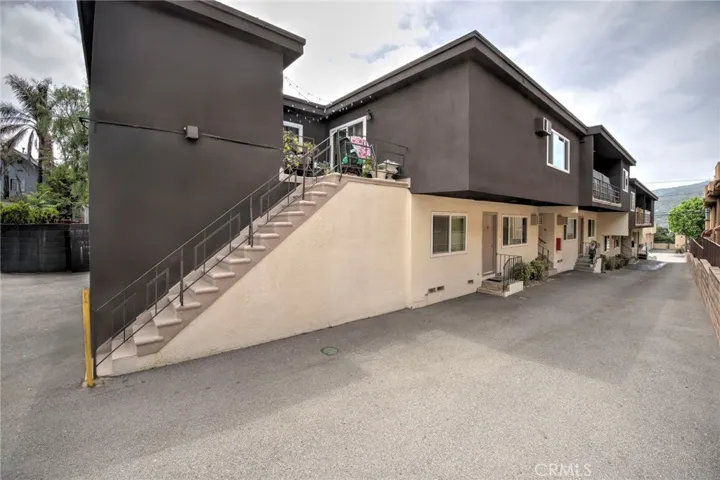 2463 Montrose Avenue, Montrose, California 91020