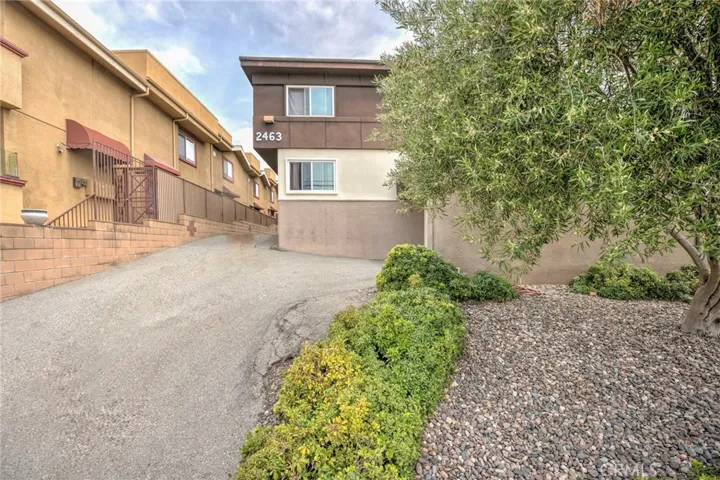 2463 Montrose Avenue, Montrose, California 91020