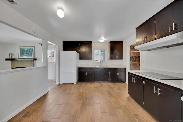 4988 Rebel Rd, San Diego, California 92117