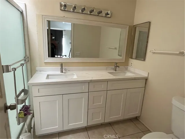 27 Dartmouth 26, Irvine, California 92612