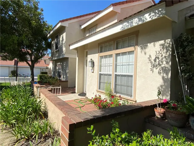 27 Dartmouth 26, Irvine, California 92612