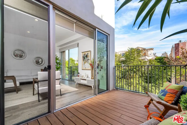 855 N Croft Avenue 309, Los Angeles, California 90069