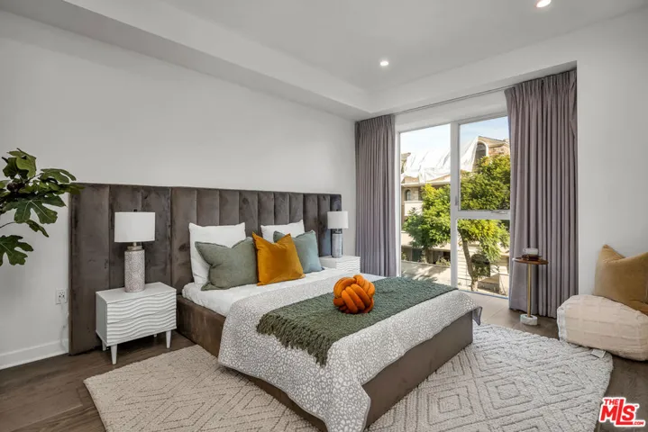855 N Croft Avenue 309, Los Angeles, California 90069
