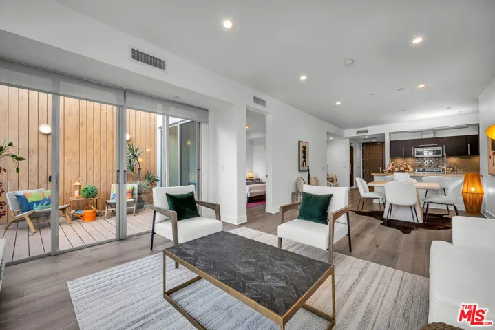 855 N Croft Avenue 309, Los Angeles, California 90069
