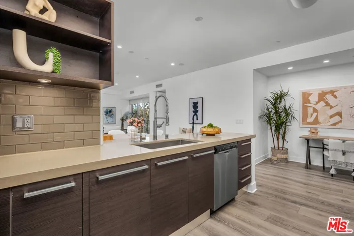 855 N Croft Avenue 309, Los Angeles, California 90069