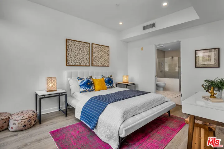 855 N Croft Avenue 309, Los Angeles, California 90069