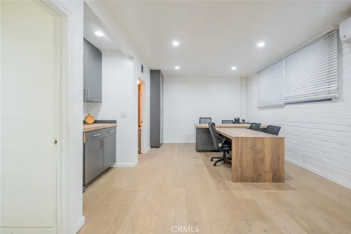 12010 Vose Street, North Hollywood, California 91605