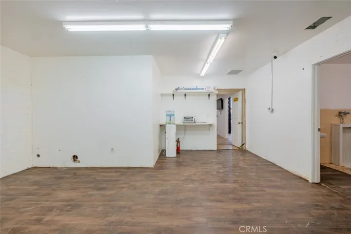 12010 Vose Street, North Hollywood, California 91605