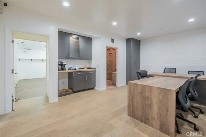 12010 Vose Street, North Hollywood, California 91605