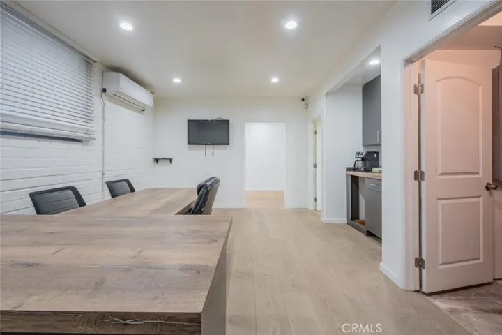 12010 Vose Street, North Hollywood, California 91605
