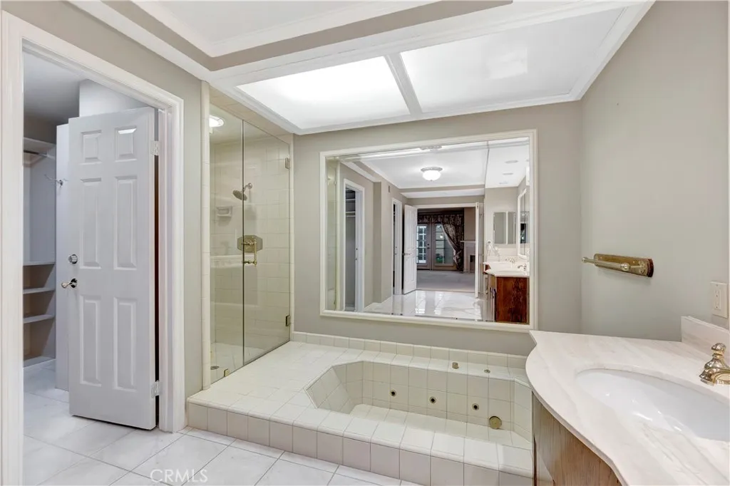 19371 Woodlands Drive, Huntington Beach, California 92648 home-pic-26