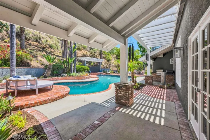 1821 Overview Circle, North Tustin, California 92705